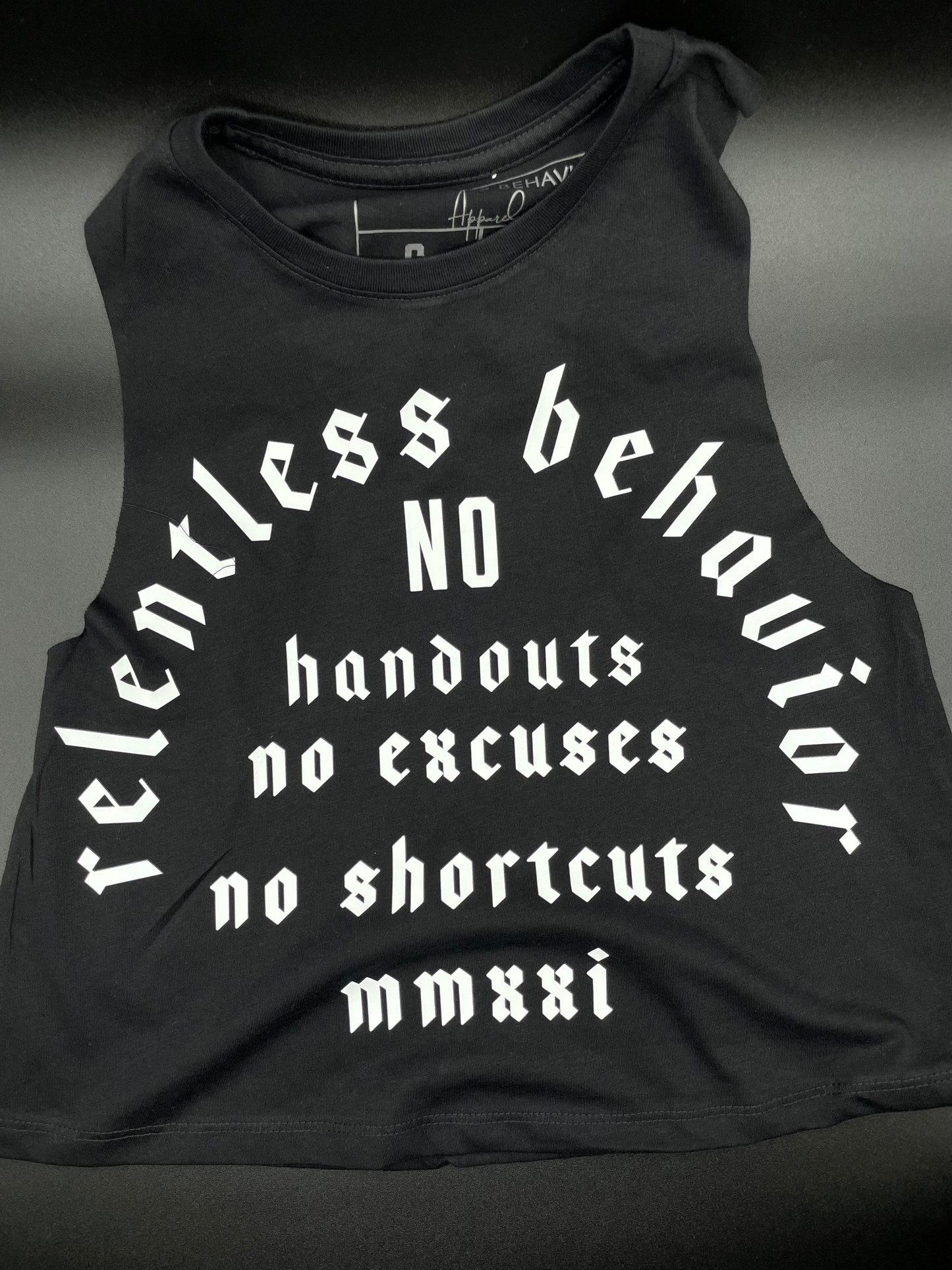 NO HANDOUTS CROP TANK